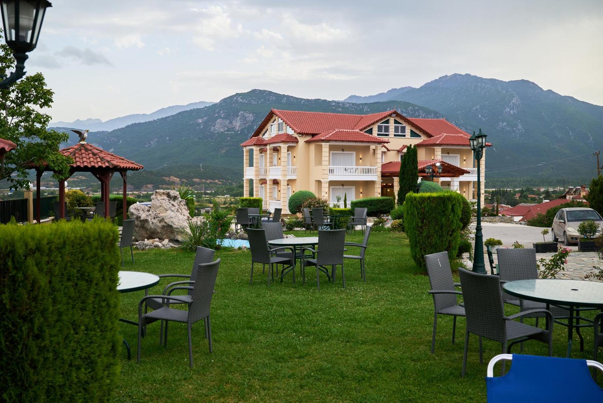Famissi Suites 1 Kalambaka Exterior foto